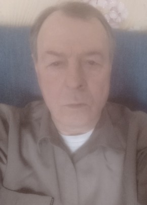 Александр из Астрахани 62 года