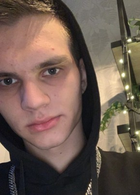 Дима из Новосибирска 20 лет
