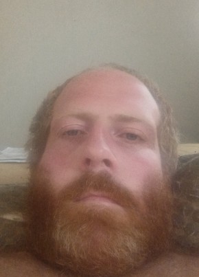 Nathan Perkins из Cohoes 33 года