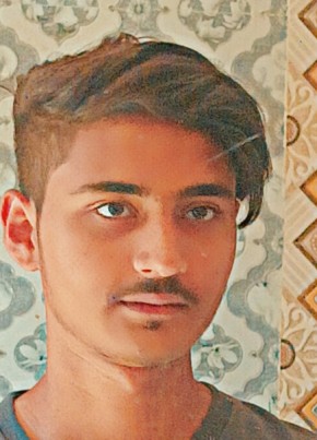 Akash, 18, India, Bijapur