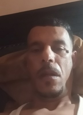 Mostapha из Tizi Ouzou 40 лет