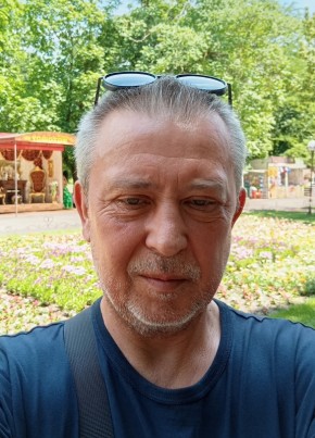 Олег из Ейска 53 года