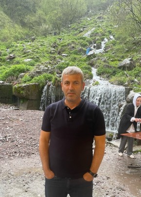 Артем из Сочи 52 года