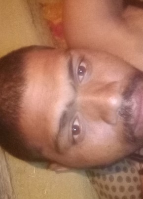 Rakesh Dawar, 28, India, Māndu