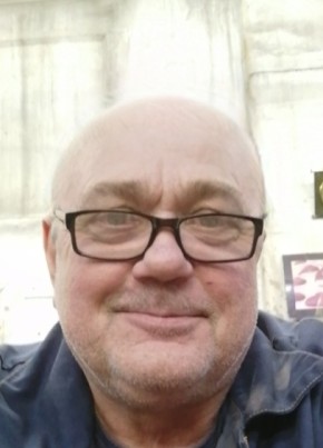 Валера Соловьёв из Наволоки 62 года