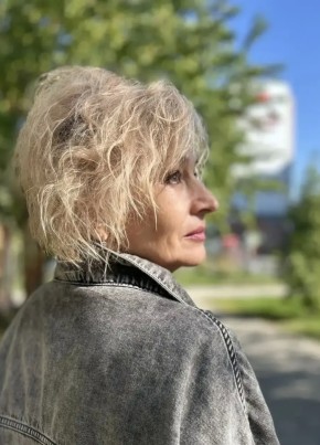 Лариса из Барнаула 60 лет