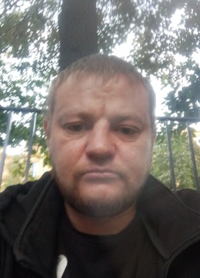 Дмитрий из Москвы 42 года