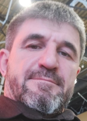 Амир из Москвы 47 лет