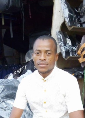 Koffi, 35, République de Côte d’Ivoire, Abidjan