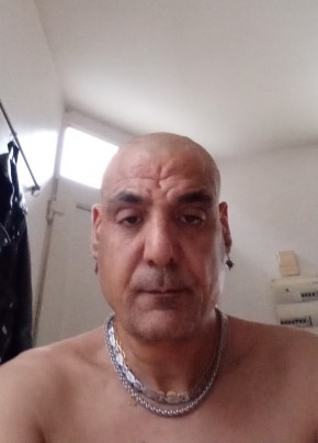 Wahid majouli, 52, République Française, Mons-en-Barœul