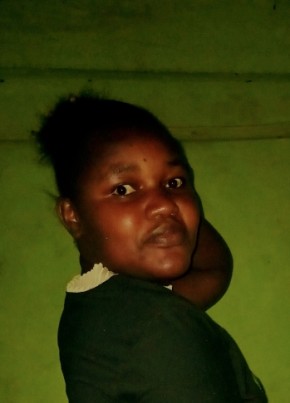 Lindah из Nairobi 20 лет