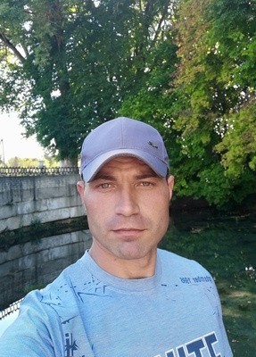Максим, 36, Россия, Стародуб
