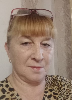 Ляна, 68, Россия, Кировград