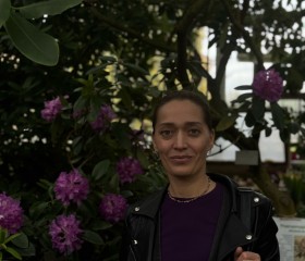 Oksana, 43, Saint Petersburg