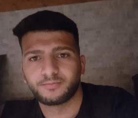 Hamzahroosh, 19, Ramallah
