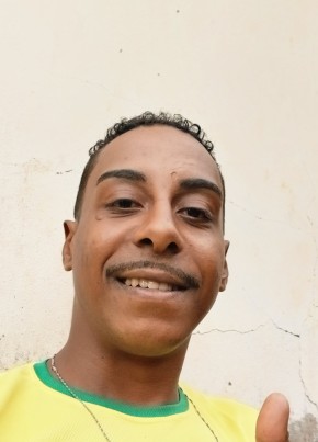 Jonathan из Uberaba 27 лет