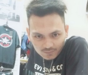 Nando, 40, Jambi City