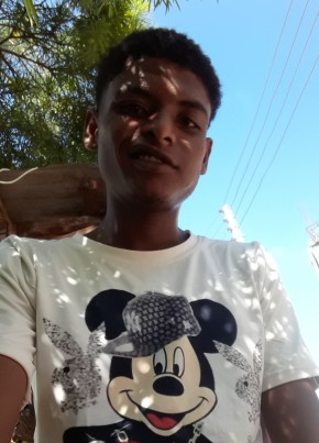 Mohamed, 24, Kenya, Mombasa