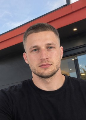 Илья из Владивостока 32 года