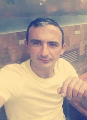Hasan, 40, Türkiye Cumhuriyeti, Seferhisar