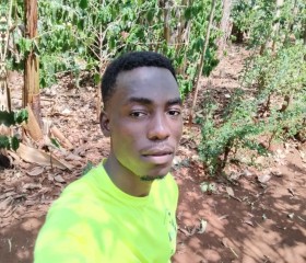 Alex, 25, Moshi