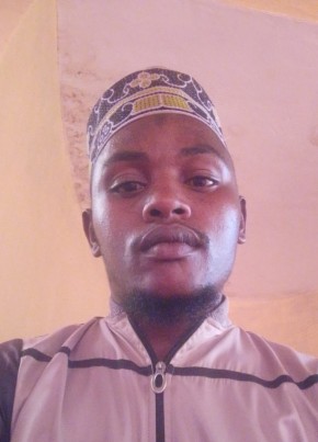 Mwesige Amujadu из Mityana 30 лет