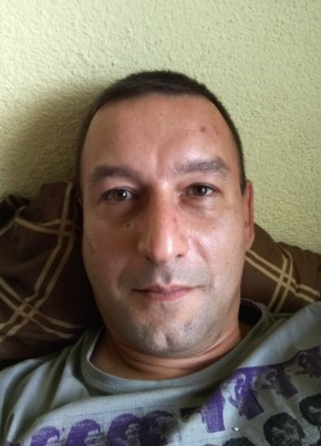 Dragan Novakovic, 43, Bosna i Hercegovina, Prijedor