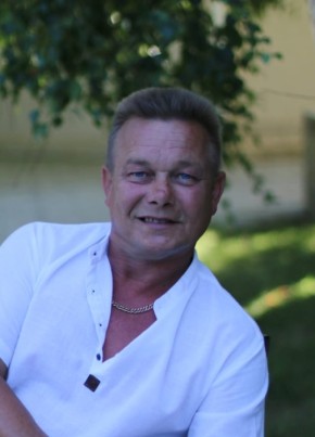 Александр из Коряжмы 56 лет