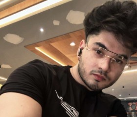 Love kapoor, 21, Ludhiana