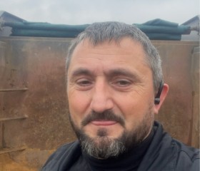 Artur, 51, Washington D.C.