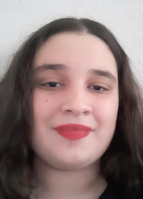 Соня из Хасавюрта 18 лет