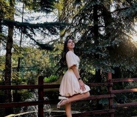 Polina, 24, Moscow