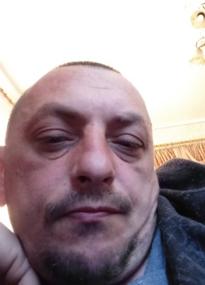 Славик из Космача 38 лет