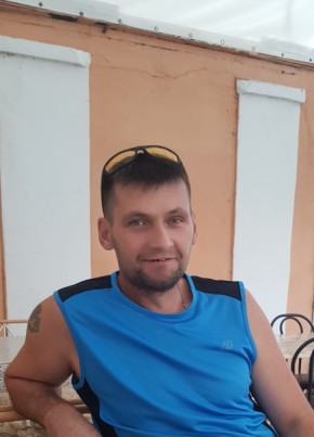 Николай, 49, Россия, Тихвин