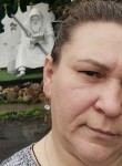 Yuliya, 44, Saint Petersburg