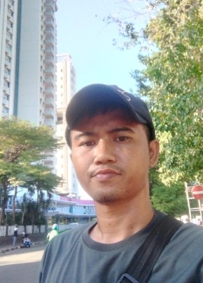 Agus, 28, Indonesia, Djakarta