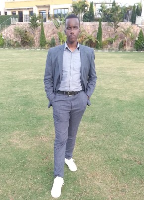 Brian, 19, Republika y’u Rwanda, Kigali