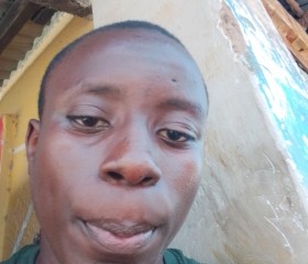 Philip, 18, Mombasa