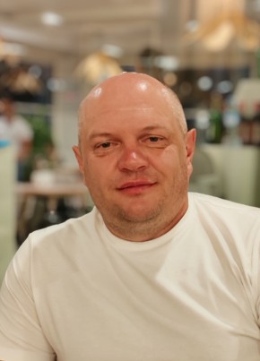 Михаил из Санкт-Петербурга 53 года