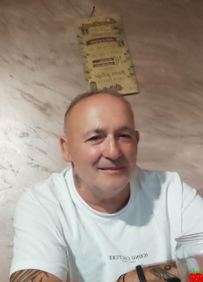 Adiii из Bistrița 40 лет