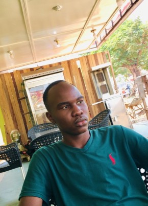 Emmanuel kounkou, 22, République centrafricaine, Paoua