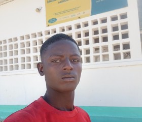 Materbaï, 19, Maroua