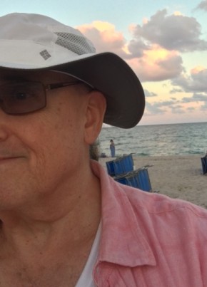 Lennon, 44, United States of America, Miami Gardens