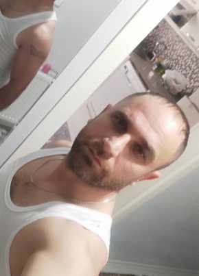 Яша из İnegöl 42 года