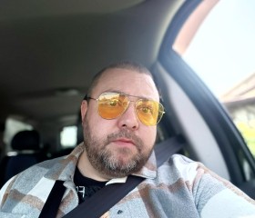 Aleksandr Kuzin, 38, Saint Petersburg