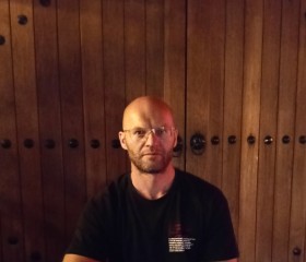 Artan, 42, Gjakove
