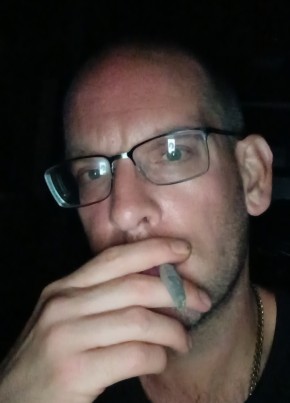 Drew42088 из Lewiston (State of Maine) 37 лет