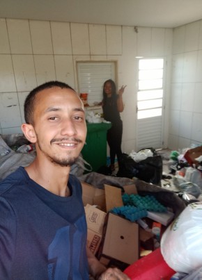 Adrian из Piracicaba 25 лет