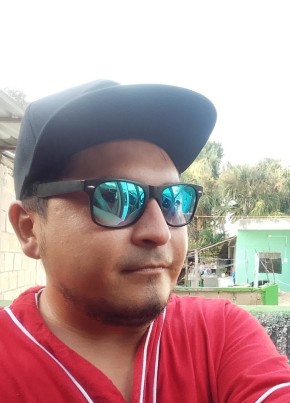 Manuel, 31, Mexico, Peto