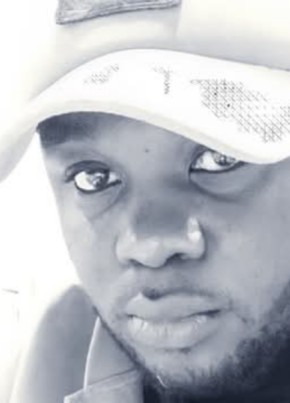 Ryan из Douala 35 лет